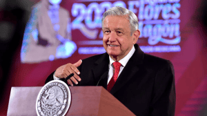 Admito que mi hijo trabaja en empresa relacionada con supervisor del Tren Maya: AMLO