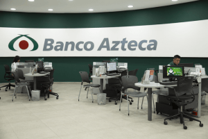 Jorge Zarza acusa a Banco Azteca de fraude