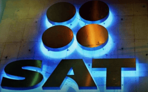 Empresa de limpieza bajo investigación del SAT por malas prácticas