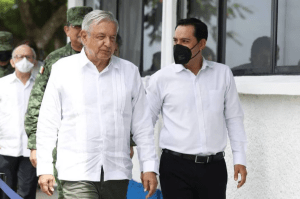 AMLO supervisa obras del Tren Maya