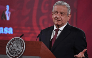 Analiza AMLO eliminar el horario de verano