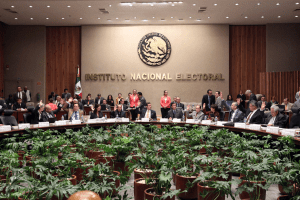 INE rechaza medidas cautelares solicitadas por Morena por calumnia de spot de energía