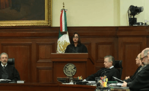 Ministra de la SCJN propone eliminar prohibición a servidores públicos de trabajar en la IP hasta por diez añ os