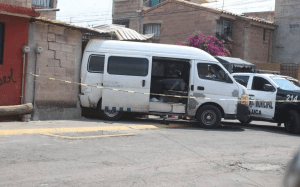 Ejecutan a chofer de combi y lesionan a su pareja en Ixtapaluca