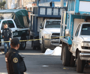 Dejan cadáver en calles de la GAM
