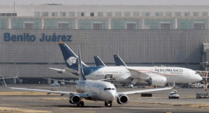 Secretaría de Turismo desahogará al AICM en los próximos meses