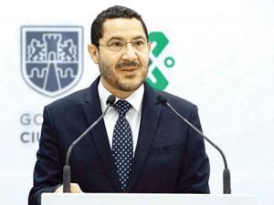 Gobierno de la CDMX controla al comercio ambulante con apoyo de empresarios: Batres