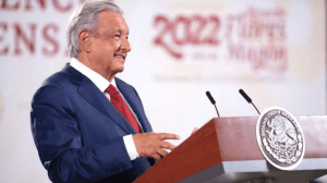 AMLO presenta su declaración patrimonial, tuvo ingresos en 2021 por un millón, 628 mil 717