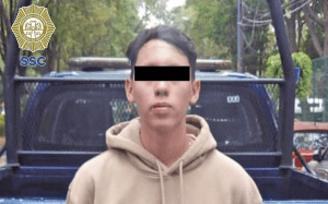 Elementos de la SSC aseguran a venezolano tras robar una moto
