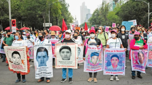 Padres de los 43 normalistas, decepcionados de AMLO: Vidulfo Rosales