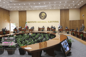 INE niega medidas cautelares contra Sheinbaum y tres gobernadores