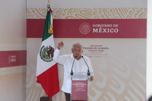 Ojala que ya no se use el petróleo y se consolide el uso de autos eléctricos: AMLO