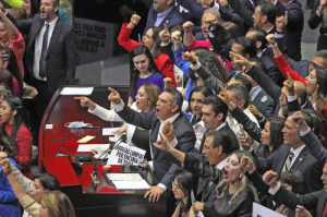 Morena quiere un congreso sin oposición: PRI
