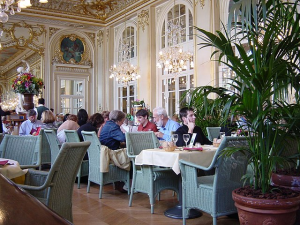 Empresarios y restauranteros rechazan violencia en sus negocios