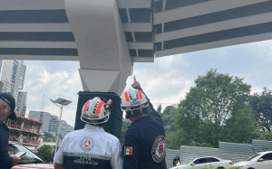 Cierran puente de Interlomas por riesgo de colapsarse tras sismo de 7.7 grados