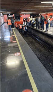 Sujeto se arroja a las vías del metro y muere