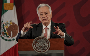 Bartlett retrasa su comparecencia ante Diputados