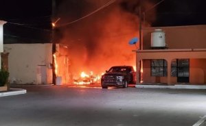 En las últimas horas ola de violencia en varios Municipios de Sonora, deja muertos, autos incendiados, casas ba leadas y un motin