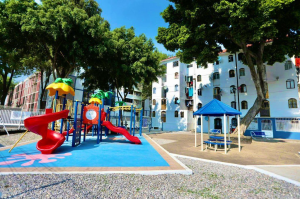 La Alcaldía Cuauhtémoc rechaza que haya realizado trabajos fuera de la normatividad en la unidad habitacional  denominada La Fortaleza, ya que se dio seguimiento a un folio ciudadano y se brindó atención a una solicitud de mejora  del entorno urbano en la citada Unidad Habitacional, por lo que los trabajos realizados estaban programados para el dí a 23 de noviembre del año en curso. Esto es en relación a la información publicada en el portal de la Autoridad del C entro Histórico (ACH) en la que se señala que la Procuraduría Social (PROSOC) y la ACH interpondrán denuncia en cont ra de la Alcaldía Cuauhtémoc por realizar trabajos de mejora en la Unidad Habitacional La Fortaleza. El Gobierno de la  Alcaldía Cuauhtémoc aclara que por tratarse de un espacio privado, ni la PROSOC ni la ACH tienen personalidad para pr esentar denuncia alguna por la supuesta afectación a la Unidad Habitacional La Fortaleza, misma que por el contrario y  a petición vecinal, fue beneficiada con los