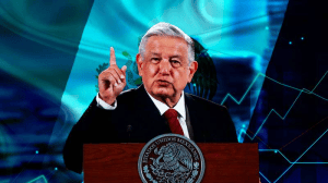 AMLO promete que el PIB crecerá en 3% a final de año