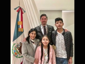 Familia de Pedro Castillo, en vuelo rumbo a México, Perú expulta al embajador mexicano en ese país