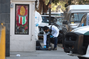 De una golpiza matan a un tipo y lo abandonan junto a un altar