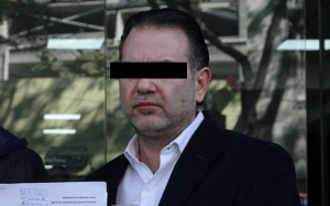 Fiscalía capitalina obtiene orden de aprehensión contra Christian Von Roerich