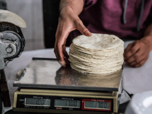 El kilo de tortilla se incrementó a más de tres pesos durante 2022