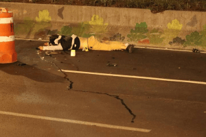 Muere motociclista al derrapar en Tlalpan a la altura del M. Chabacano