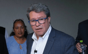 Decidí no enfrentarme con el presidente, porque no soy suicida: Monreal