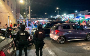 Balacera desatada dentro de una farmacia deja dos heridos como resultado