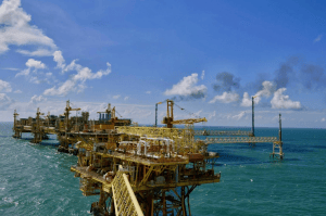 México mantiene sin cambios su producción petrolera ante la OPEP