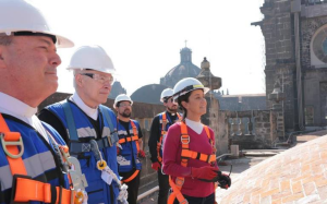 Recorre Sheinbaum obras de restauración de la Catedral Metropolitana
