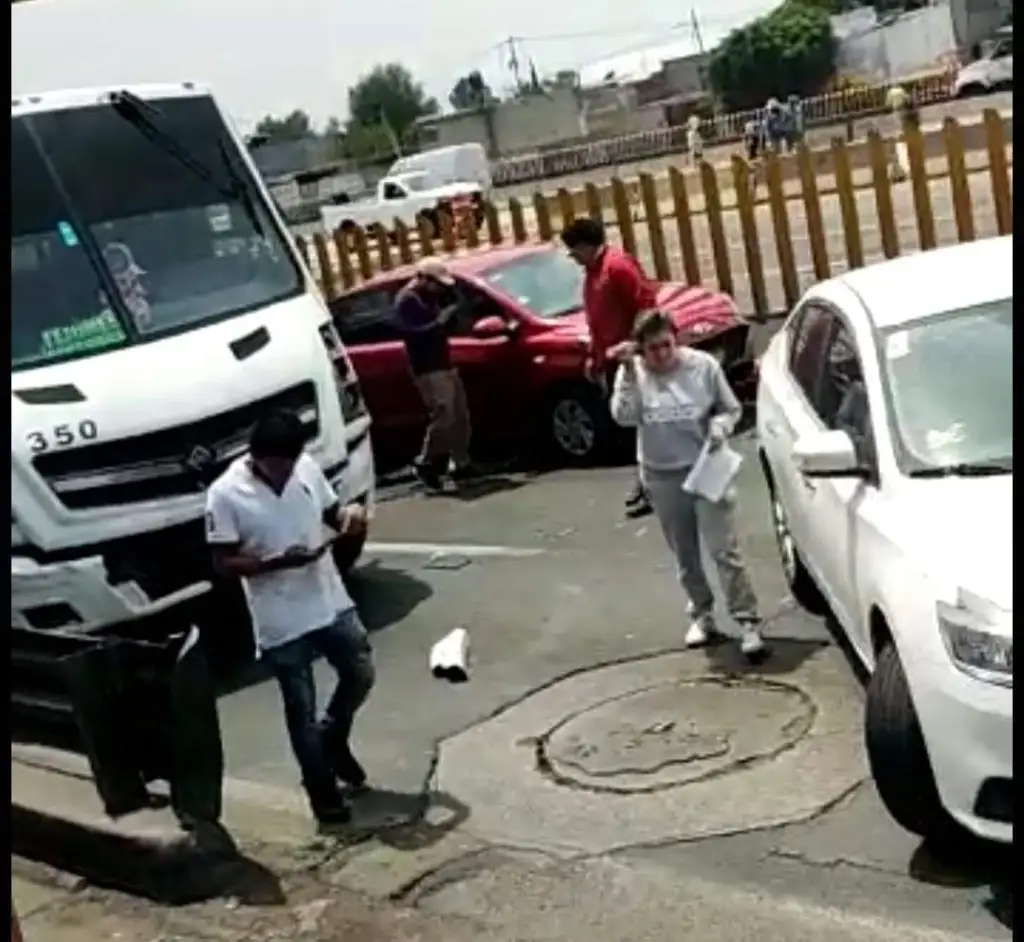 A la altura del Retorno de la Autopista México – Puebla un Choque ocasiona tráfico