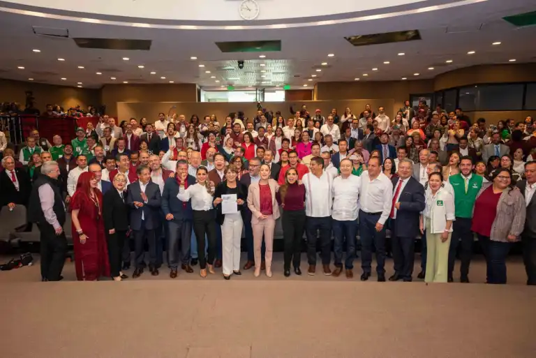 Es Esperanza  da la Juventud Delfina Gómez  en el Edoméx