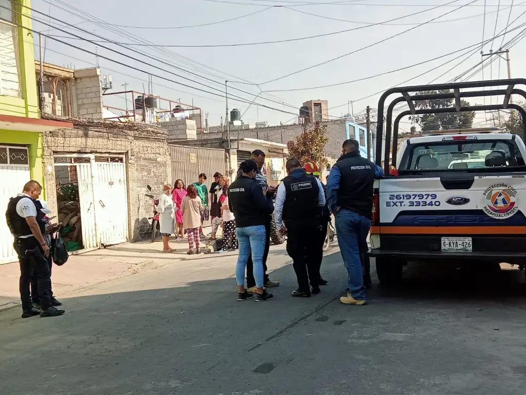 Camioneta Explota por un Flamazo de Gas en calle de Nezahualcóyotl Edoméx