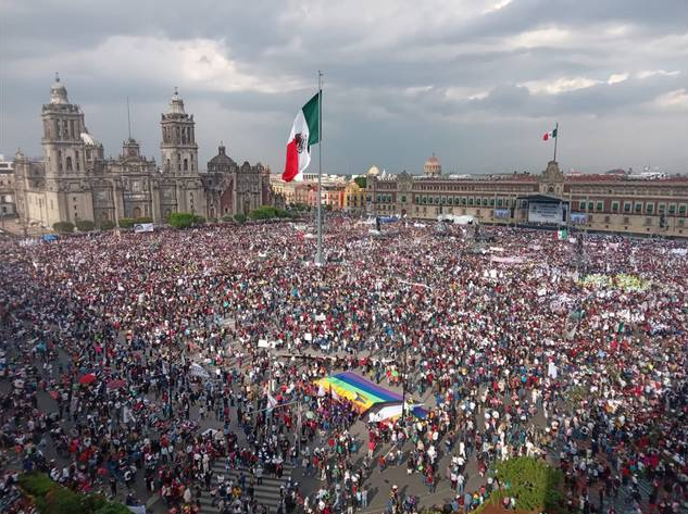 Hubo miles de acarreados en el mitin de AMLO por el 85 aniversario de la expropiación petrolera