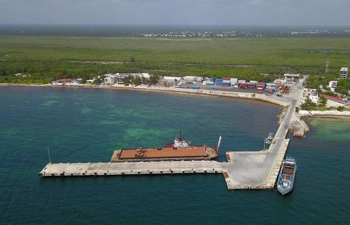 Buque de Cuba que llevaba material para el Tren Maya daña zona de corales en Quintana Roo