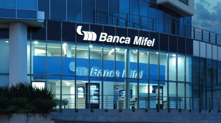 Mifel continúa con la puja para adquirir Banamex