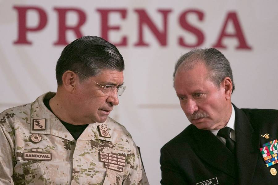 Los secretarios de la Sedena y Marina tendrán que comparecer ante el Senado: Monreal.