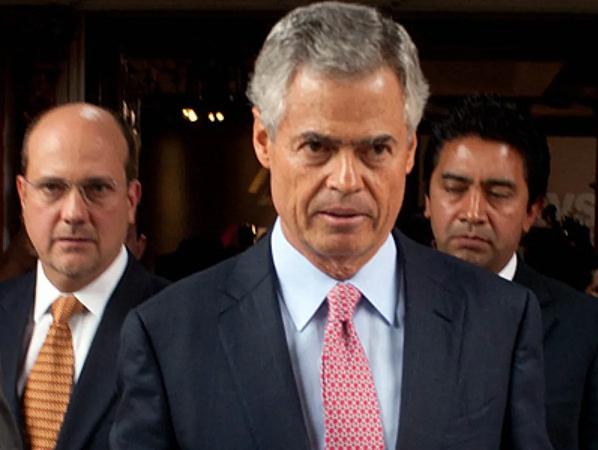 Giran orden de aprehensión contra el presidente de la Corporación Mexicana de Restaurantes