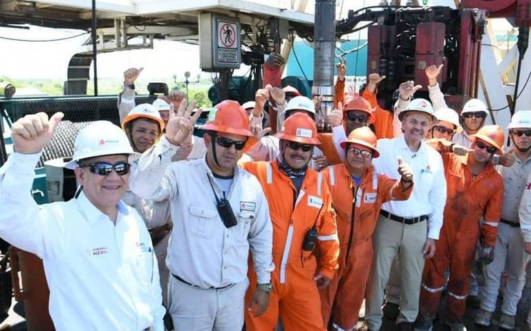 Pemex basificará a trabajadores con más de 15 años o más de antigüedad