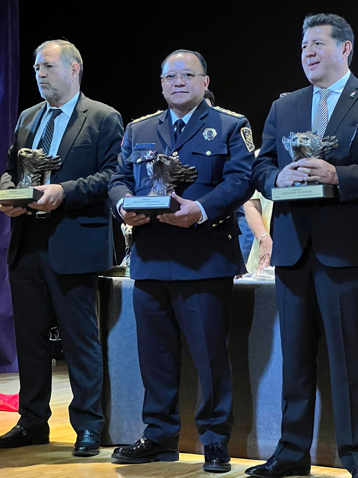 Galardonan a Hermenegildo Lugo: México en tus Manos