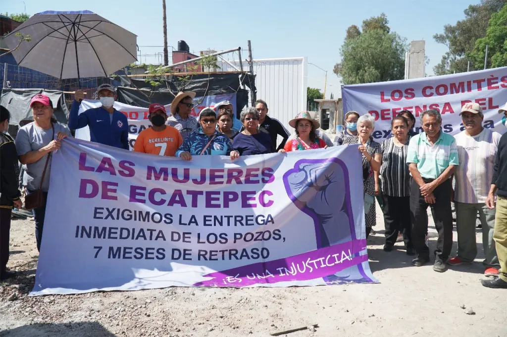 Se manifiestan Mujeres de Ecatepec  en el Edoméx, para exigir al gobierno del Edomex la entrega de 7 pozos de a gua