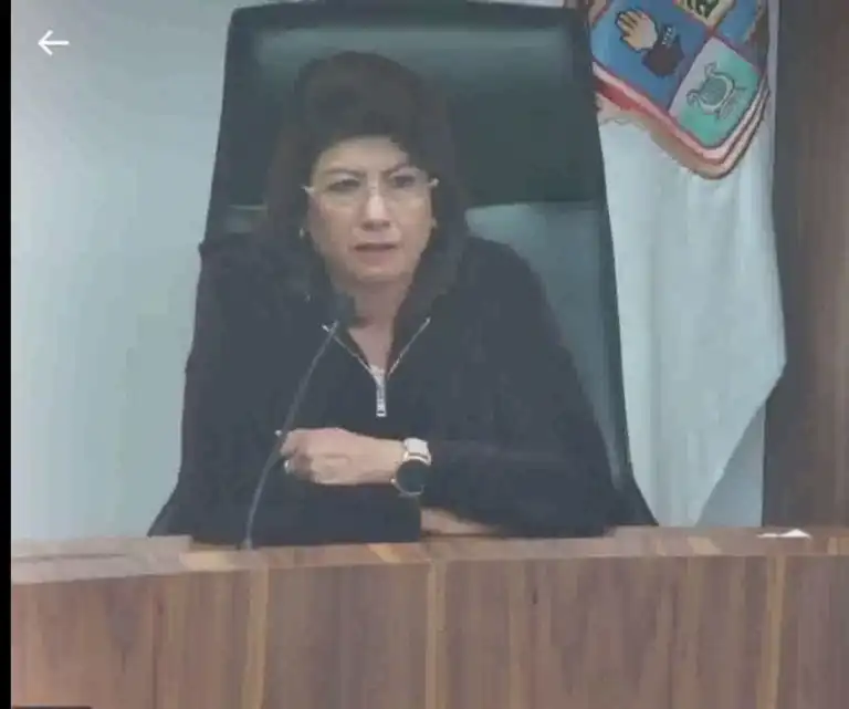 Con Delfina se va a su campaña alcaldesa de Tecámac en elEdoméx