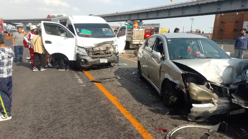Múltiple Accidente en la México- Puebla deja Seis Heridos en altura de Valle de Chalco Edoméx