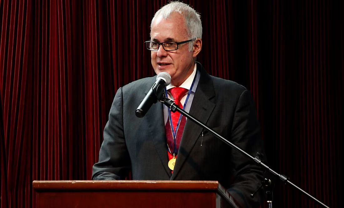 Se suicida el ex rector de la Universidad de Guadalajara, Luis Padilla López