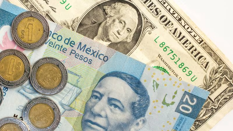 Hacienda prevé que el peso se deprecie a 18.90 para este año