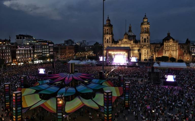Analiza Gobierno de la CDMX cambiar el nombre al Zócalo