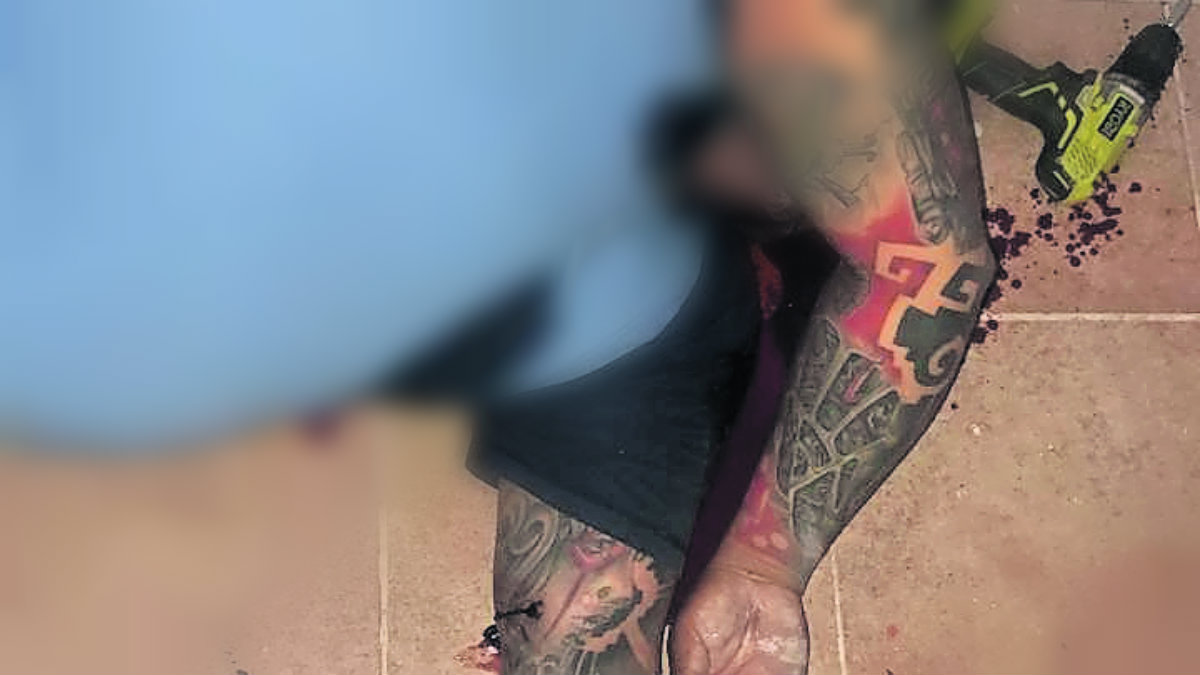 Ejecutan a tatuador con el tiro de gracia en Chimalhuacán